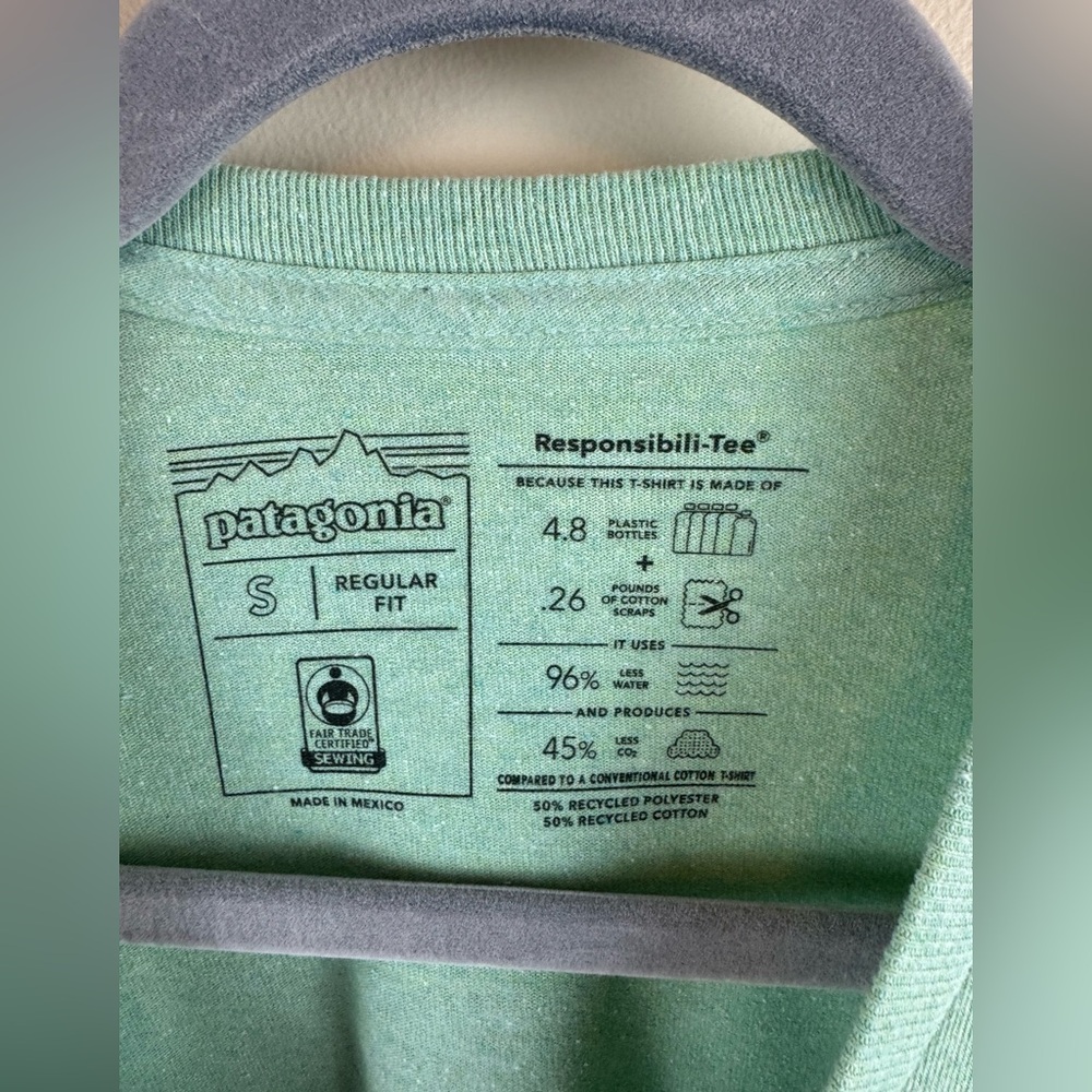 NWOT Patagonia P-6 Logo Short-Sleeve Responsibili-T-Shirt - Picture 4 of 4
